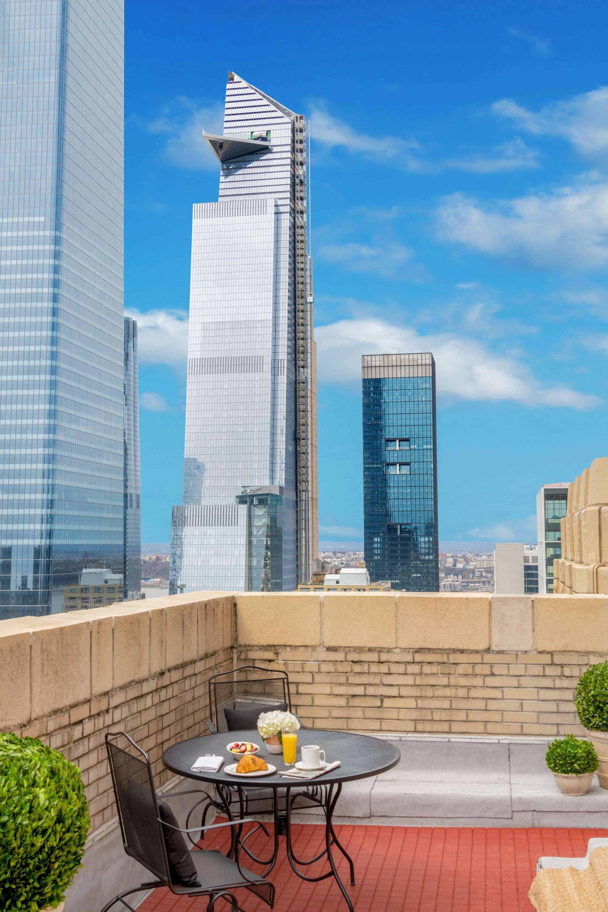 The New Yorker Nova York Exterior foto View from the 15th floor of the Four Seasons Hotel
