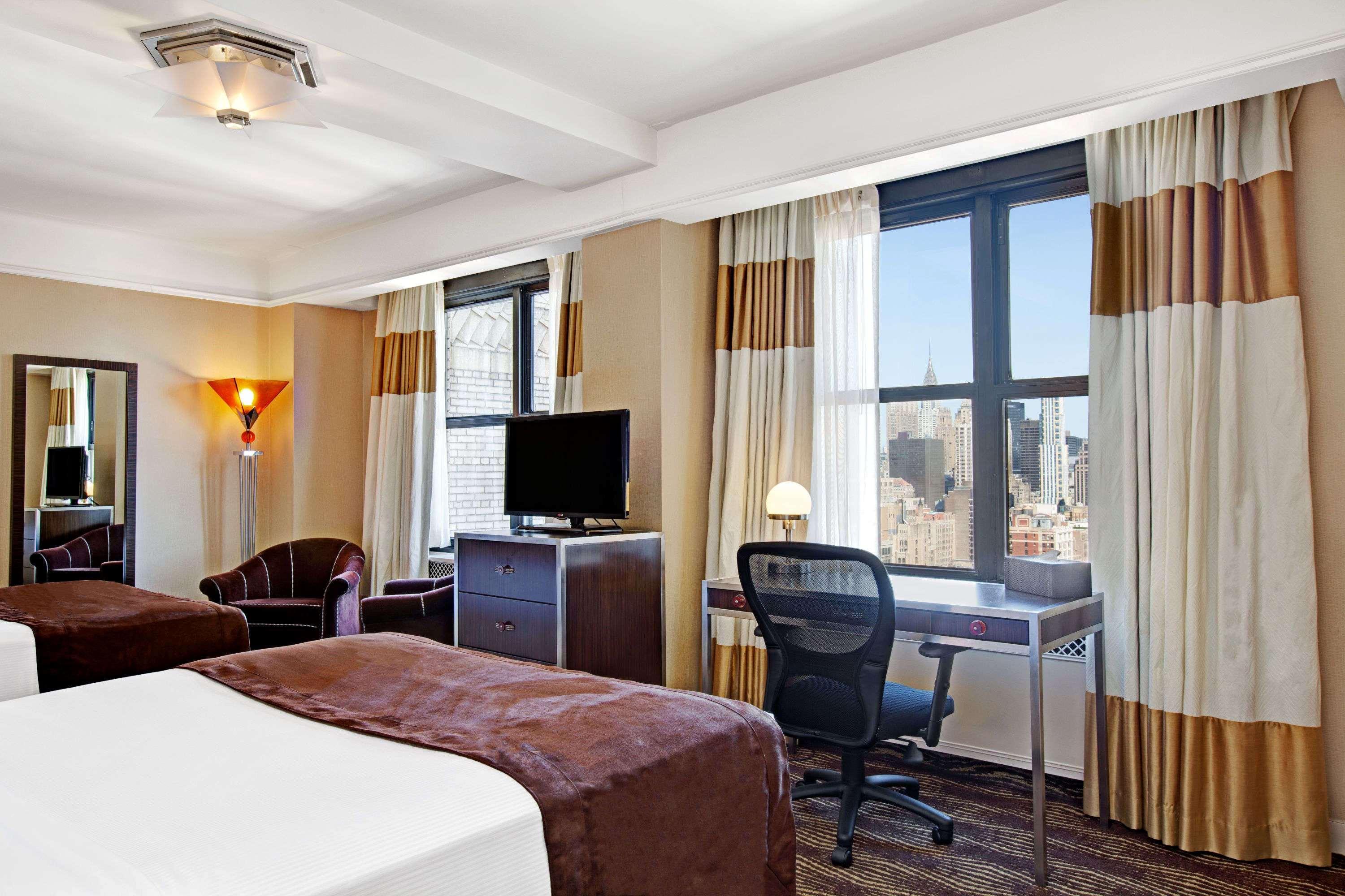The New Yorker Nova York Exterior foto A room at the Four Seasons Hotel in New York City