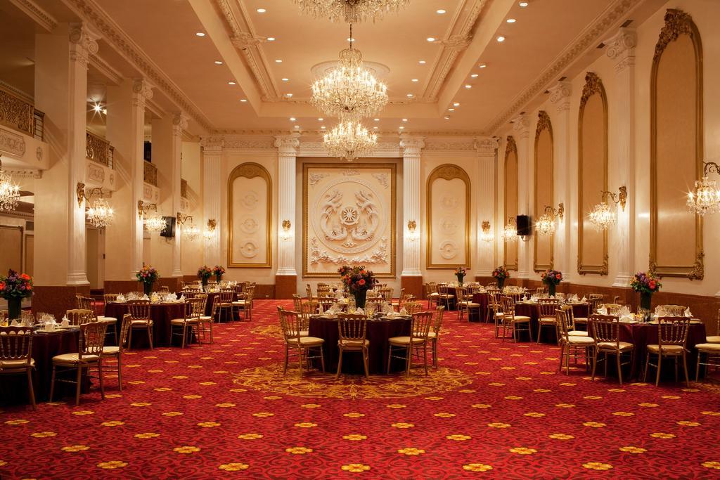 The New Yorker Nova York Exterior foto The ballroom of the hotel